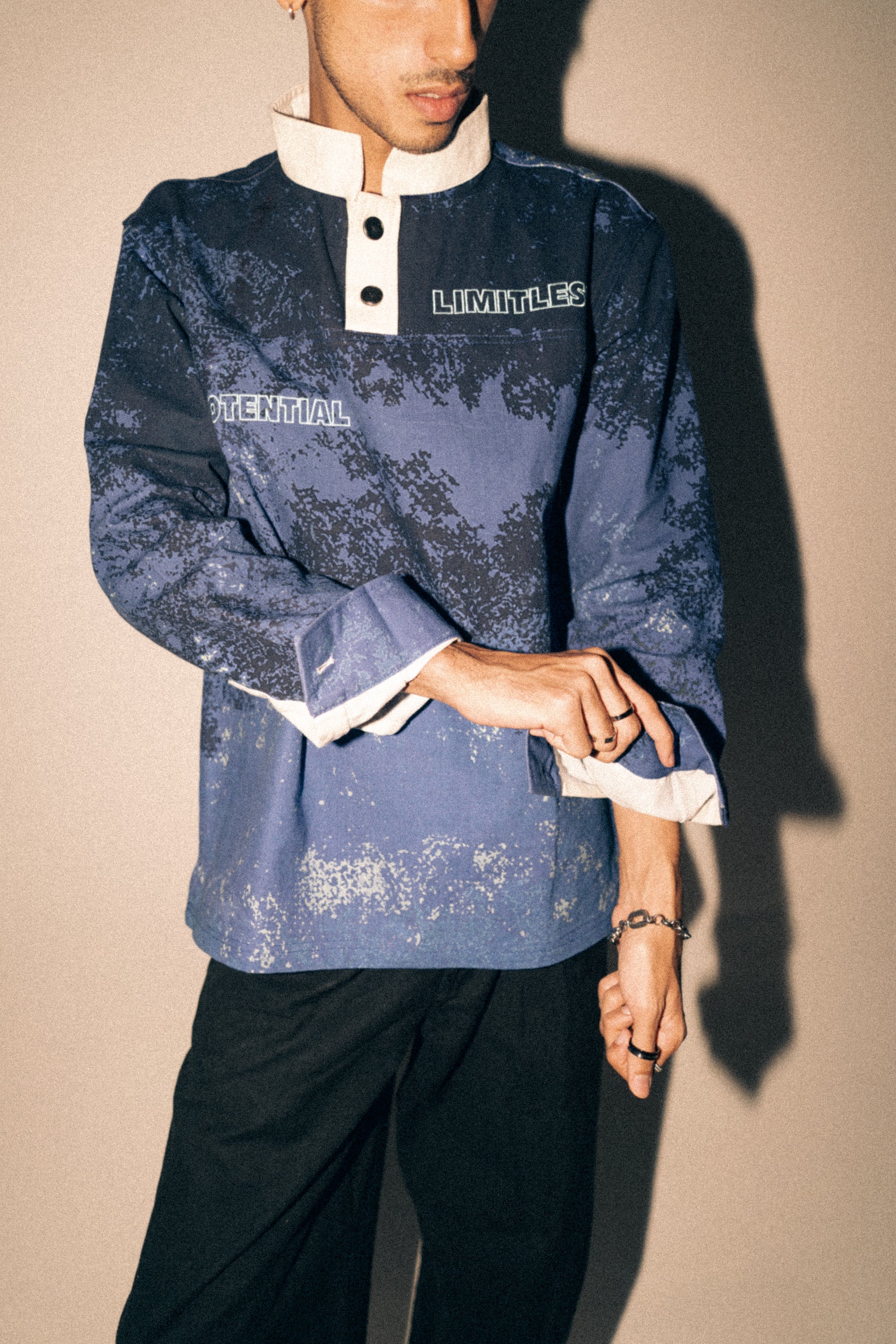 THE POTENTIAL SKY POLAR OVERSHIRT