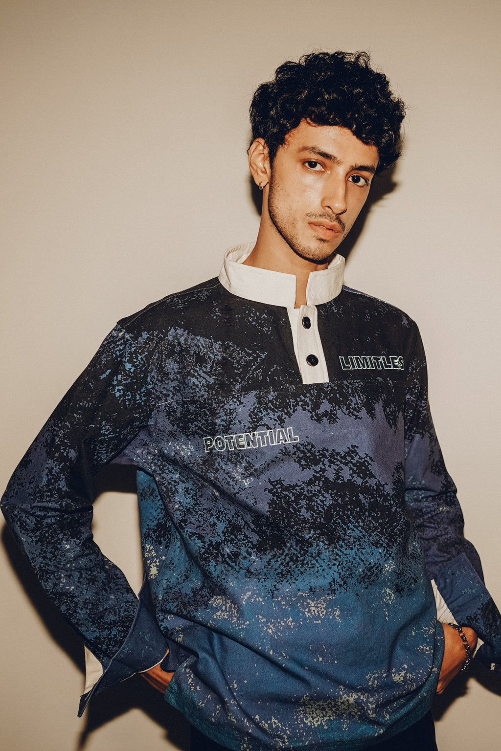 THE POTENTIAL SKY POLAR OVERSHIRT